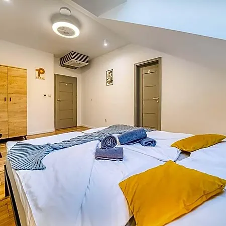 Hm Aparthotel